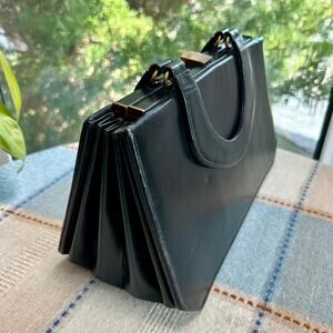 Vintage Black Structured Leather Handbag – 1960s Accordion Style